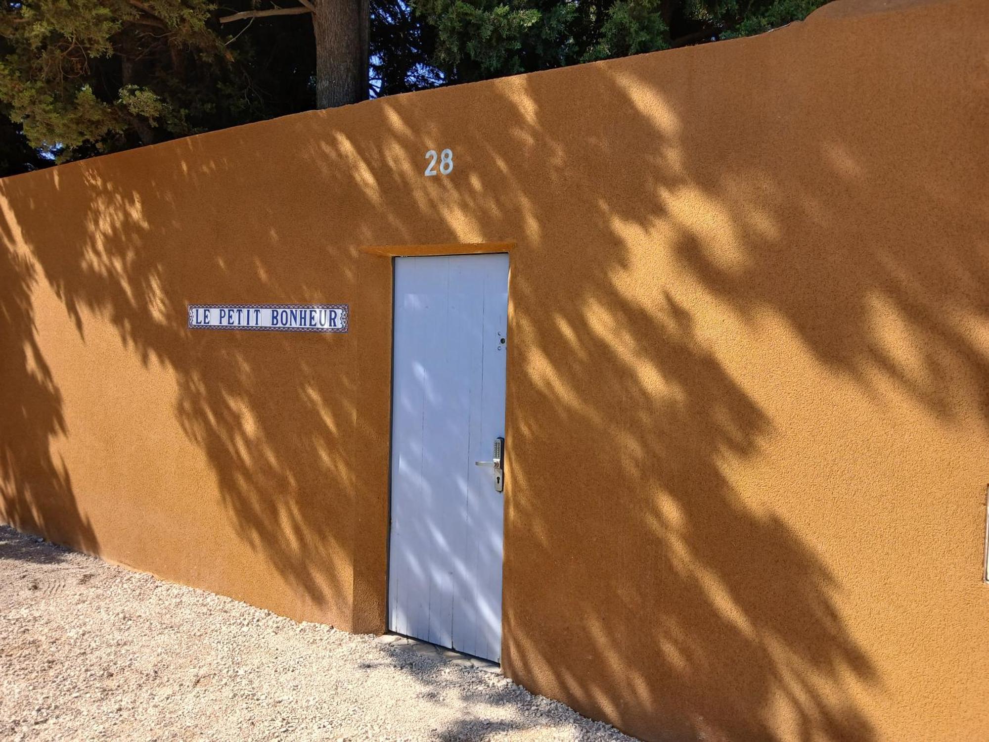 Logement Lumineux, Entierement Renove Avec Jardin Caumont-sur-Durance Exterior foto
